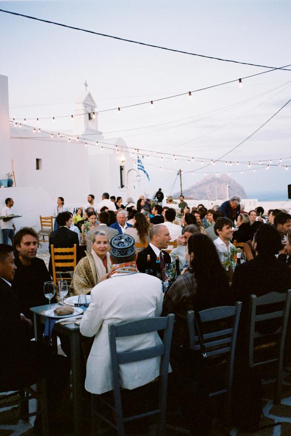 anafi, table dressing, greek wedding, guests, greek island, wedding dinner, greece