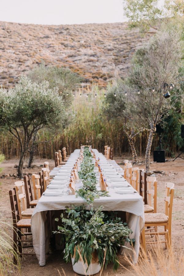 serifos, nature eco living, garden lounge, outdoor venue, greek wedding, wedding dinner, nature, tabledressing, flower decoration, island chic, green and wood, wedding party, greek island, greece
