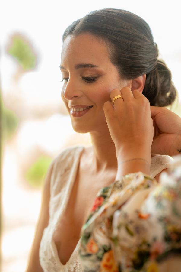 Greek wedding, Paros, greek island, pre wedding, wedding outfit, bride, wedding dress, makeup, wedding jewelry 