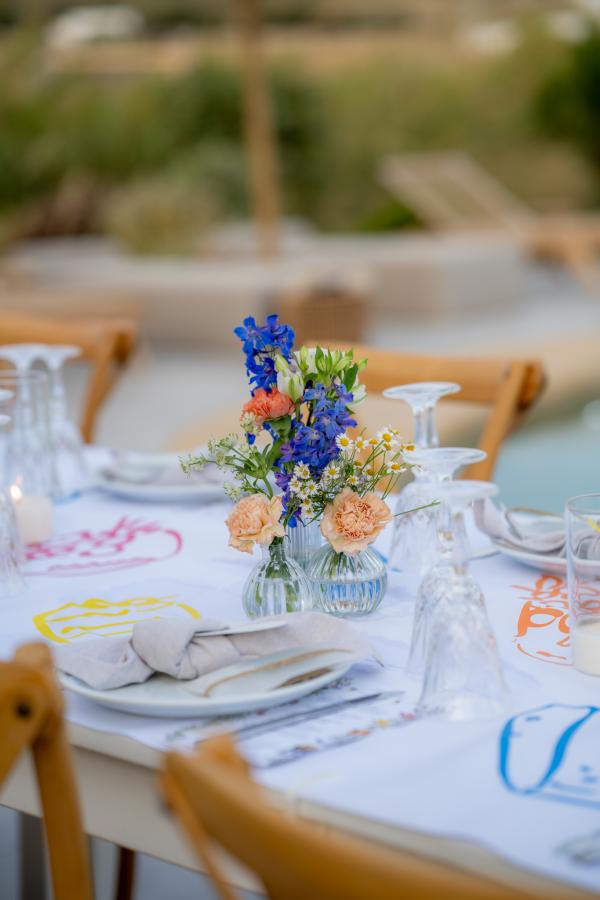 Greek wedding, Paros, greek island, wedding venue, wedding decoration, tablesetting, flower decoration, 
