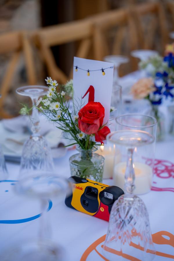 Greek wedding, Paros, greek island, wedding venue, camera, wedding decoration, tablesetting, flower decoration, 