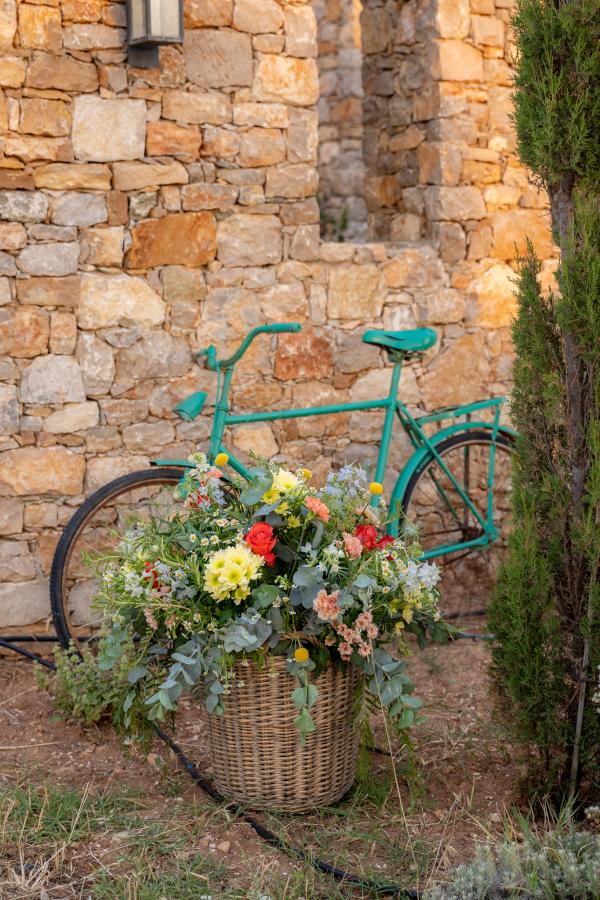 Greek wedding, Paros, greek island, wedding venue, flower decoration 