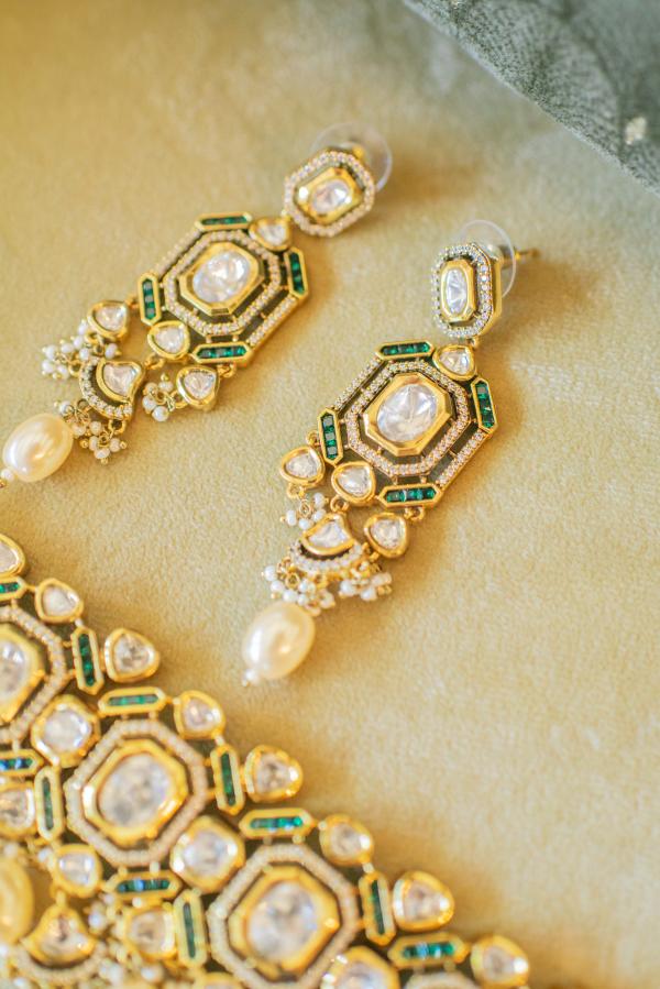Indo-Greek wedding, pre wedding,wedding outfit, wedding jewerly 