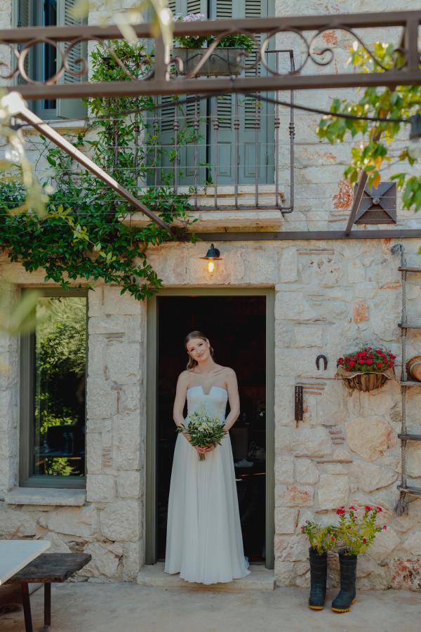 wedding outfit, wedding dress, greek wedding, natural wedding bouquet 