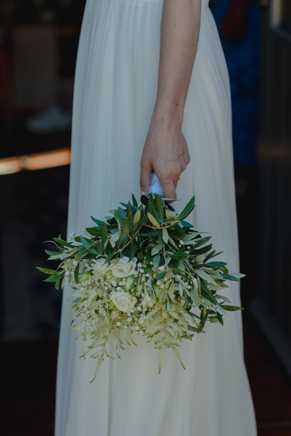 wedding outfit, wedding bouquet, natural wedding flowers, greek wedding, wedding dress