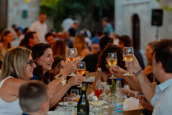 Greece, Kertezi, Greek venue, nature, green, village, dinner decoration, tablesetting, dinner party