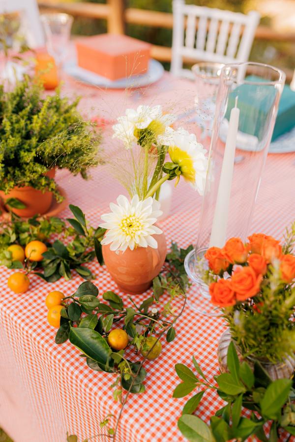 Greek wedding, Greece, Litochoro, wedding venue, outdoor venue, tablesetting, flower decoration, wedding favor