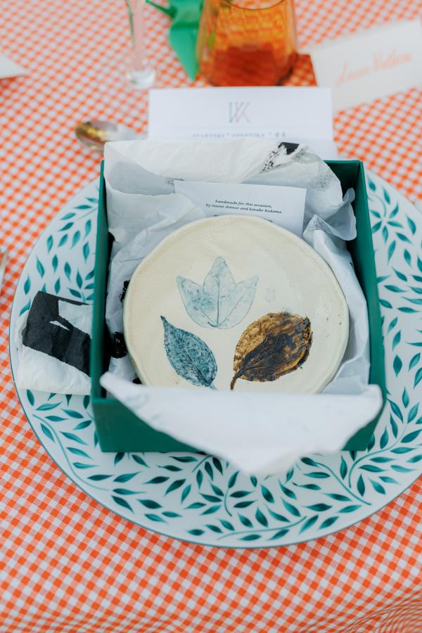 Greek wedding, Greece, Litochoro, wedding venue, outdoor venue, tablesetting, flower decoration, wedding favor