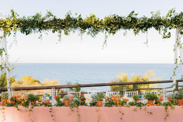 Greek wedding, Greece, Litochoro, wedding venue, outdoor venue, tablesetting, flower decoration, sea