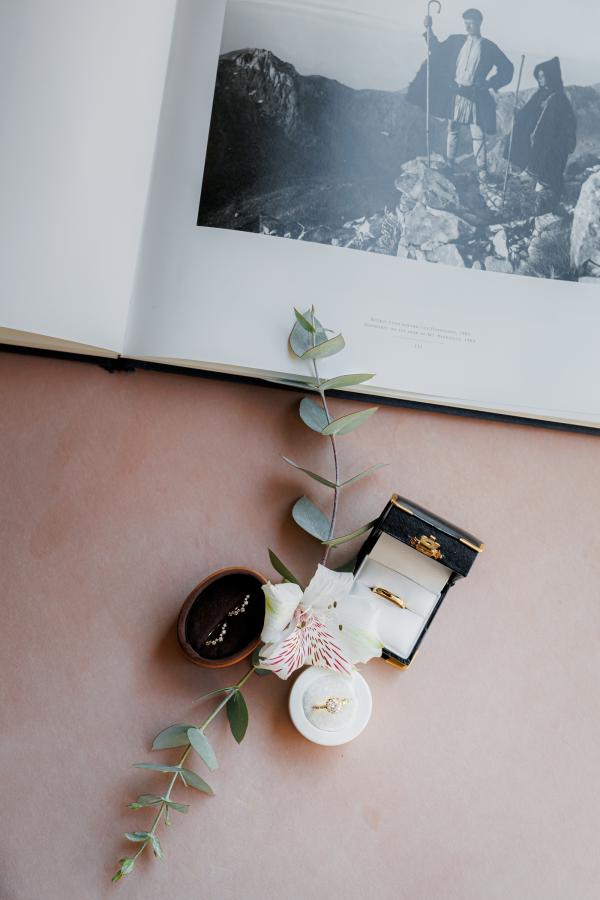 Greek wedding, Greece, Litochoro, preparation venue, wedding ring 