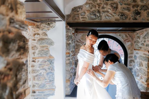 Greek wedding, Greece, Litochoro, preparation venue, bridesmaids, wedding outfit, wedding dress